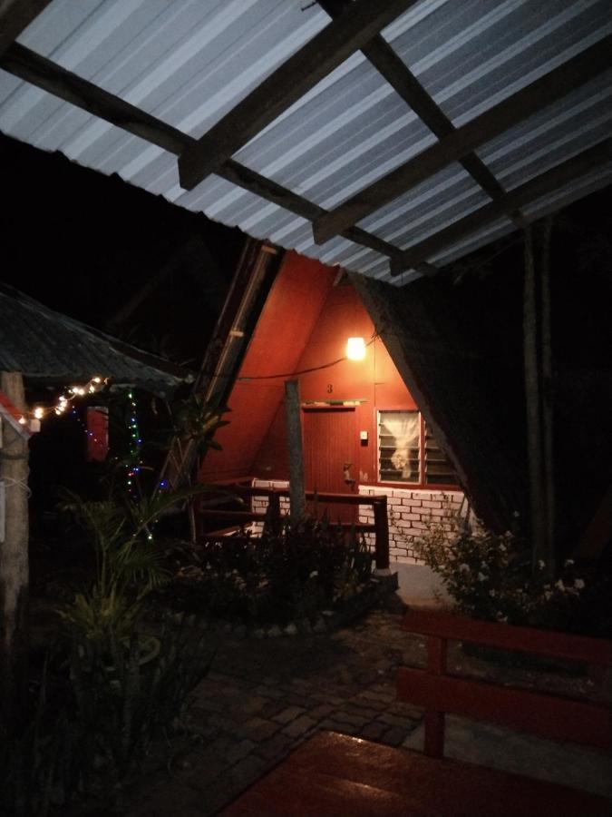 Hotel Nazri Nipah Camp Pangkor Kampung Teluk Nipah Exterior foto